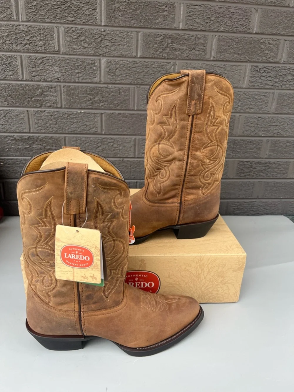 Laredo Women’s Distressed Western Boots Brown Leather Sz 11 W NWT